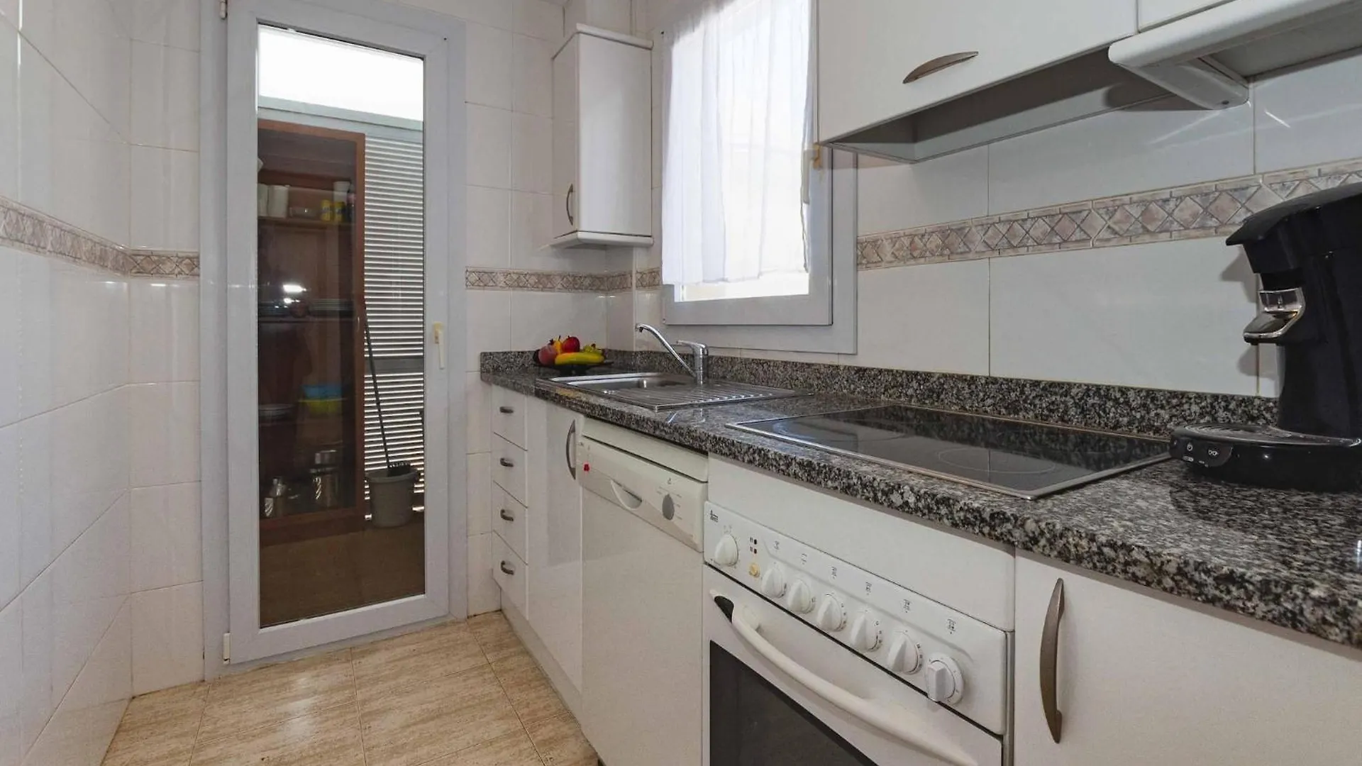 Apartment In Roses Near Sand Beach España