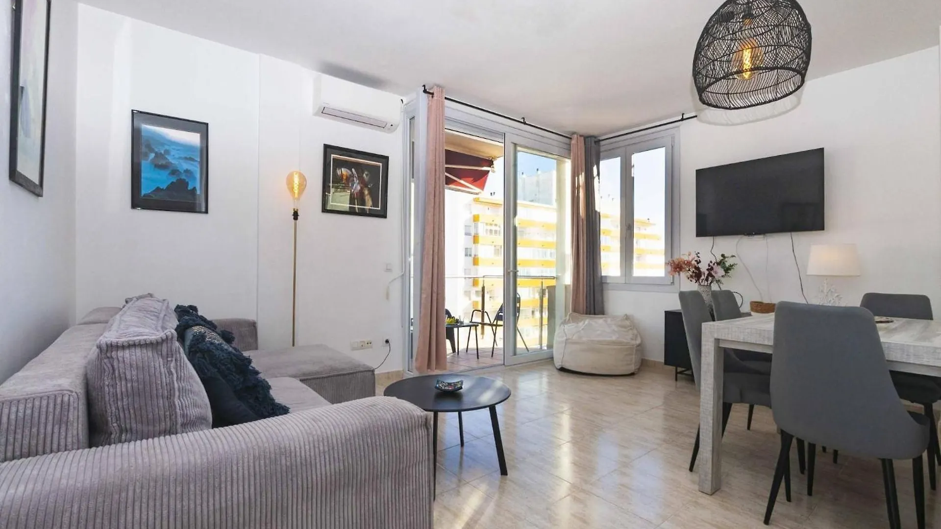 Apartment In Roses Near Sand Beach 0*,  España